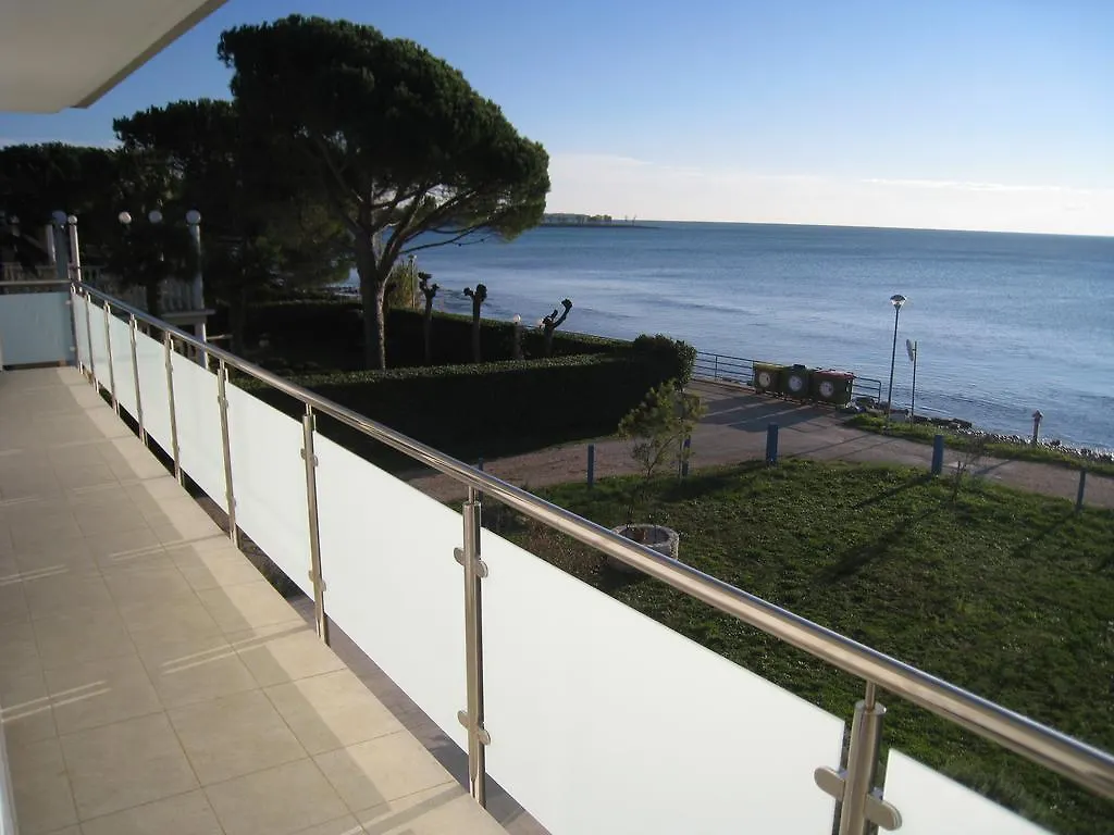 Apartments Alen Umag 0*,